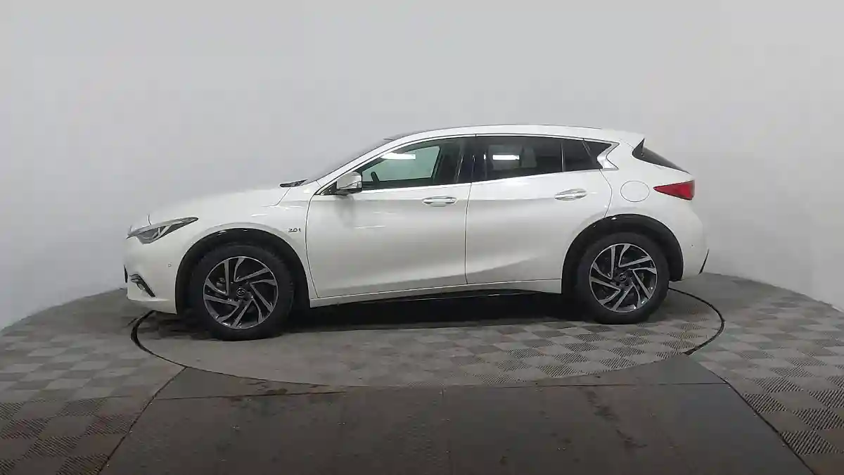 Infiniti Q30 2016 года за 8 451 000 тг. в Астана