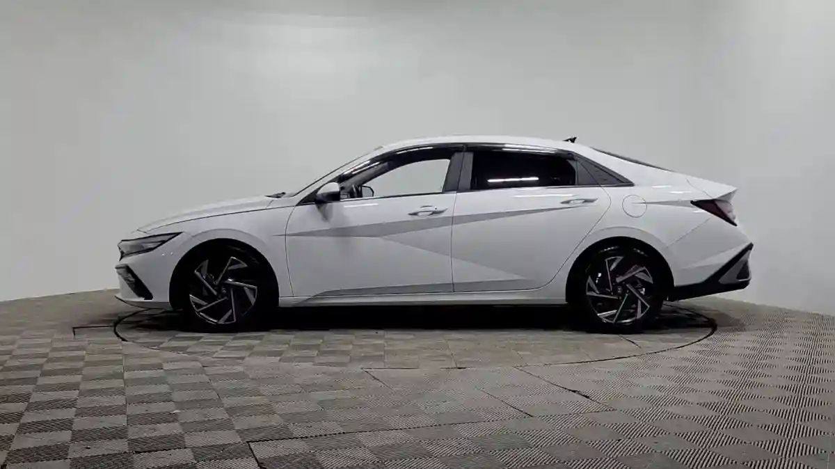 Hyundai Elantra 2023 года за 8 054 000 тг. в Алматы
