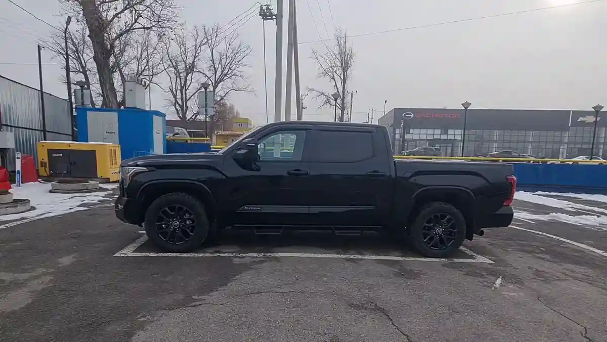 Toyota Tundra 2022 года за 33 500 000 тг. в Алматы