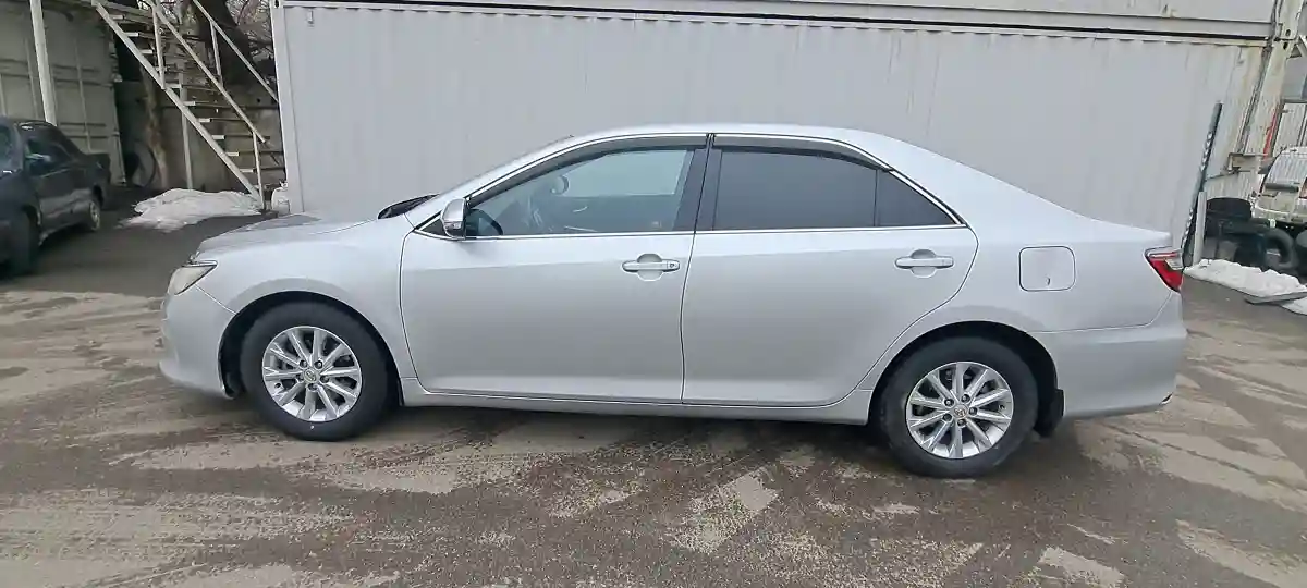 Toyota Camry 2016 года за 8 100 000 тг. в Алматы