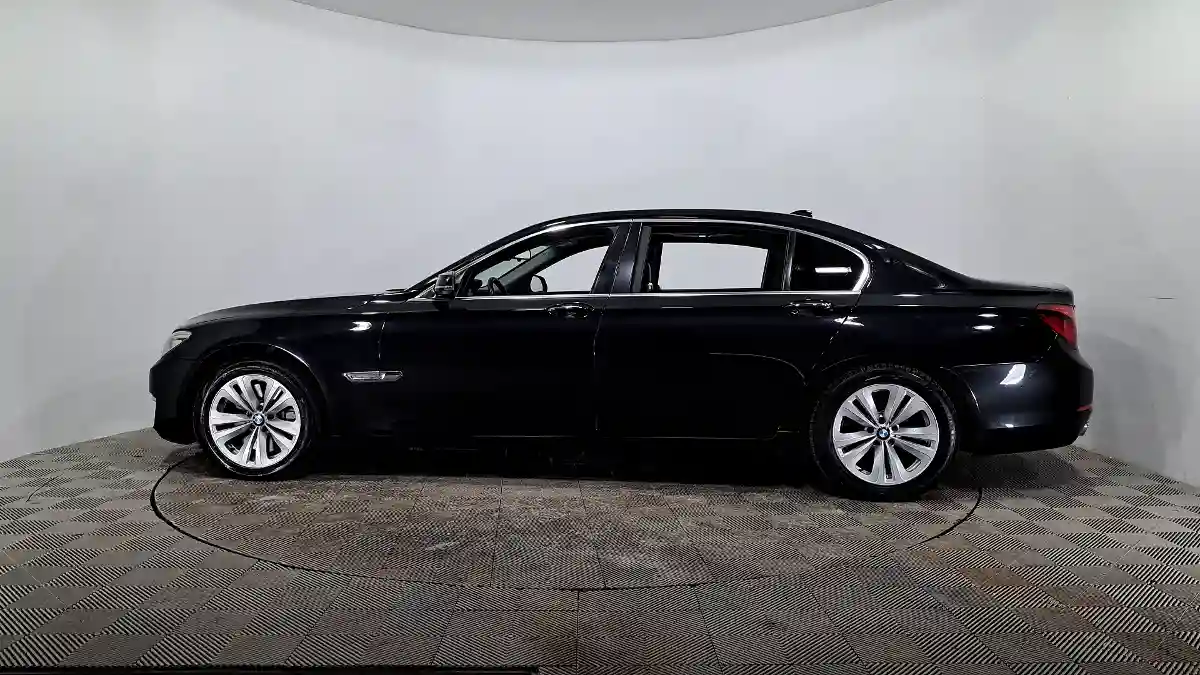 BMW 7 серии 2014 года за 9 110 000 тг. в Астана