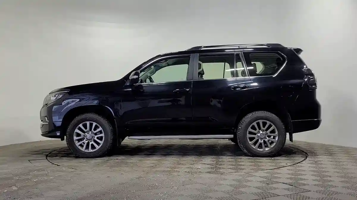 Toyota Land Cruiser Prado 2019 года за 26 600 000 тг. в Алматы
