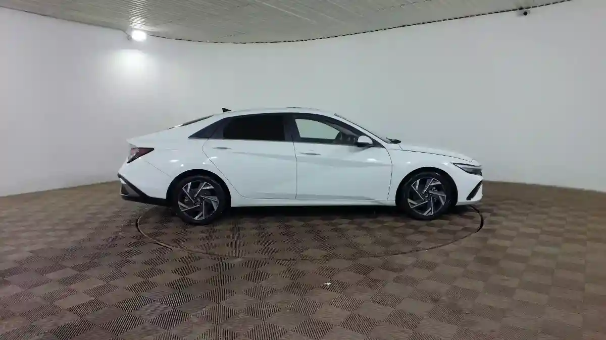 Hyundai Elantra 2024 года за 8 320 000 тг. в Шымкент