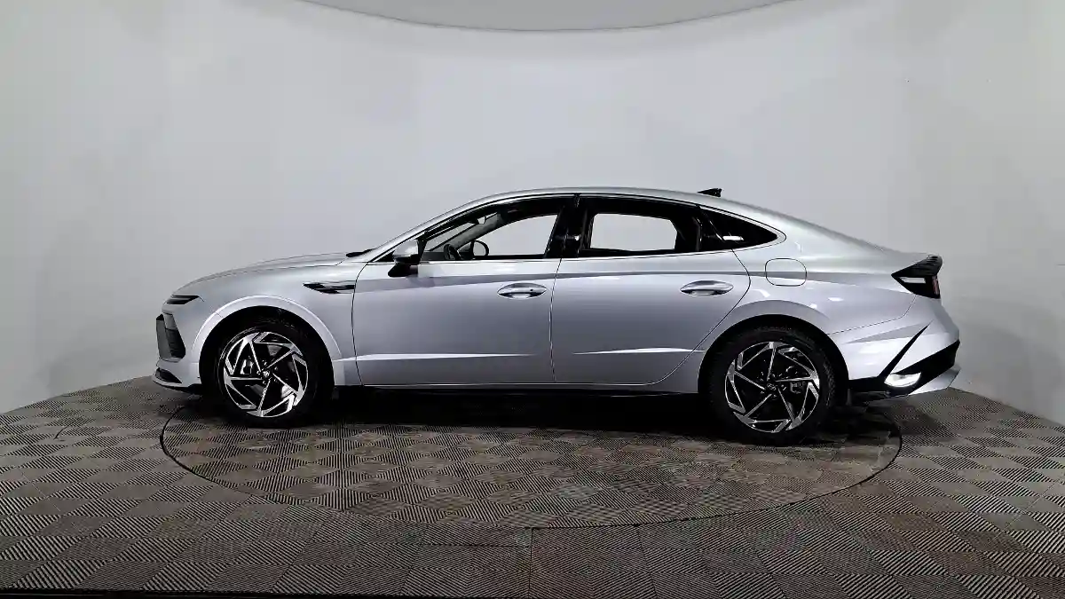 Hyundai Sonata 2025 года за 13 920 000 тг. в Астана