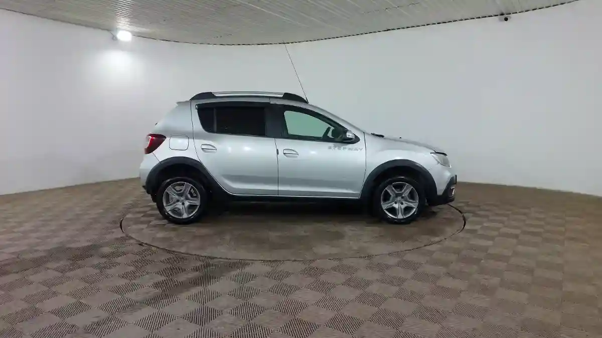 Renault Sandero 2020 года за 2 930 000 тг. в Шымкент