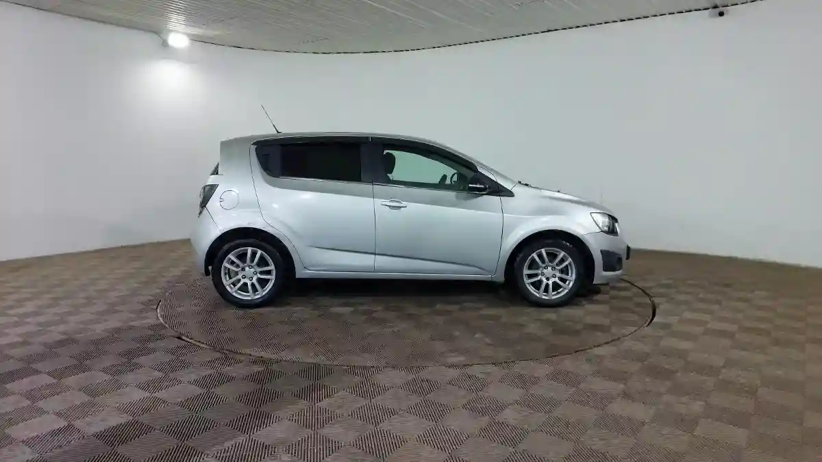 Chevrolet Aveo 2013 года за 3 038 000 тг. в Шымкент