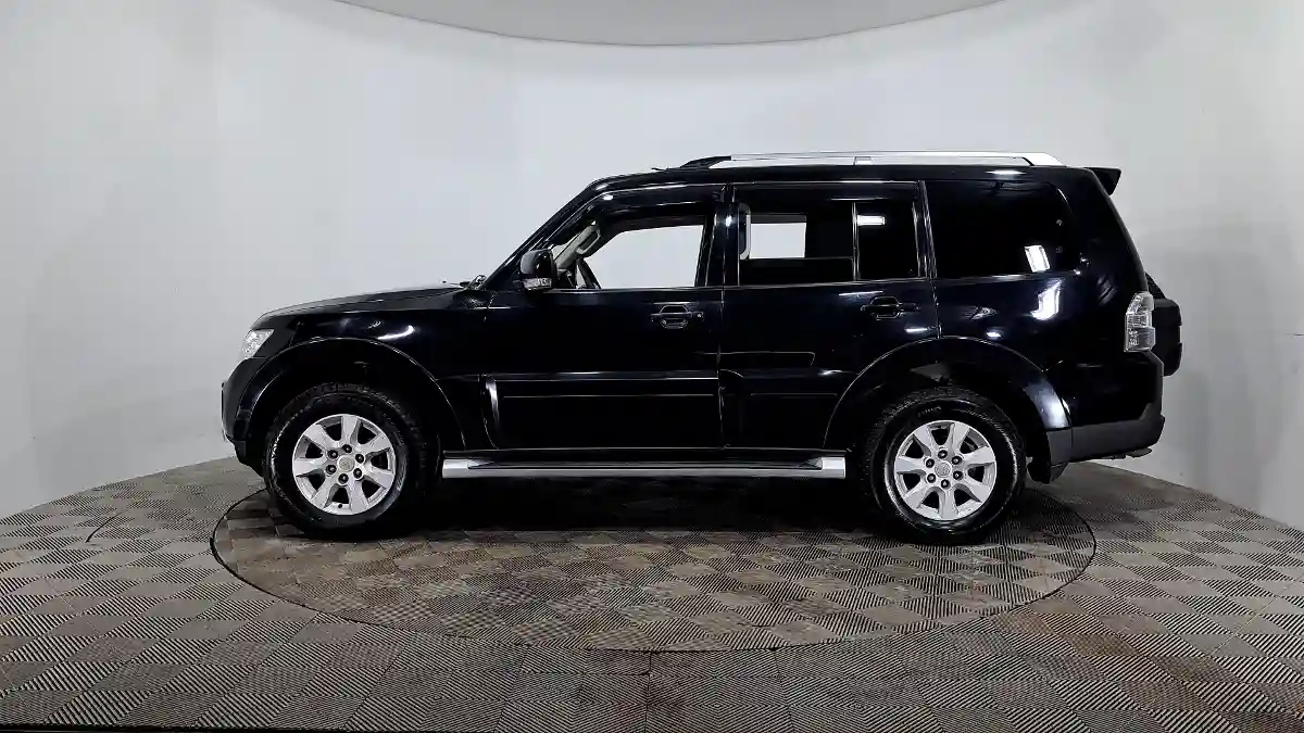 Mitsubishi Pajero 2011 года за 9 354 000 тг. в Караганда