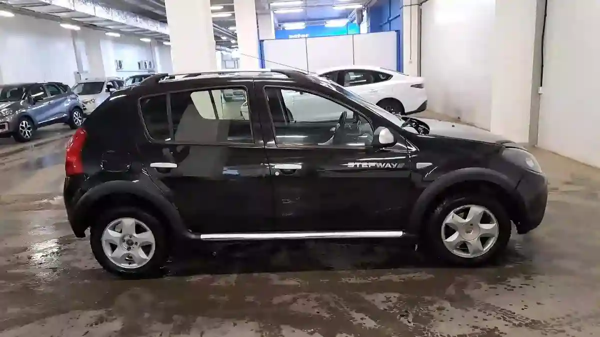 Renault Sandero 2014 года за 3 035 000 тг. в Астана