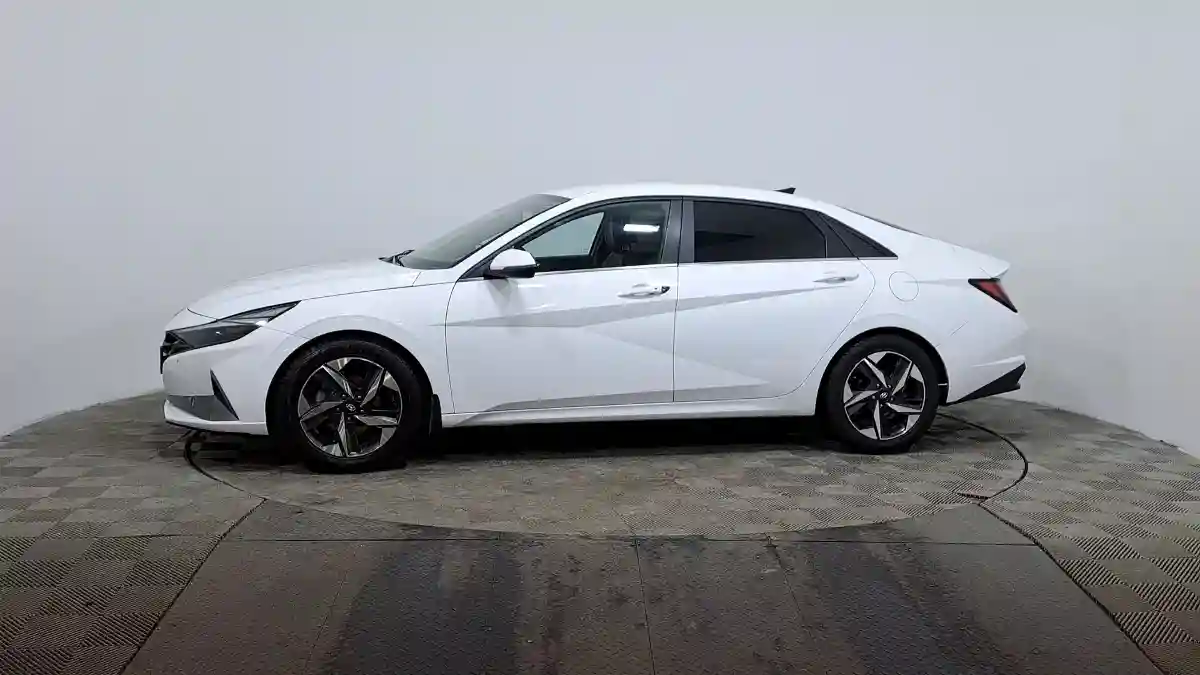 Hyundai Elantra 2021 года за 7 770 000 тг. в Астана
