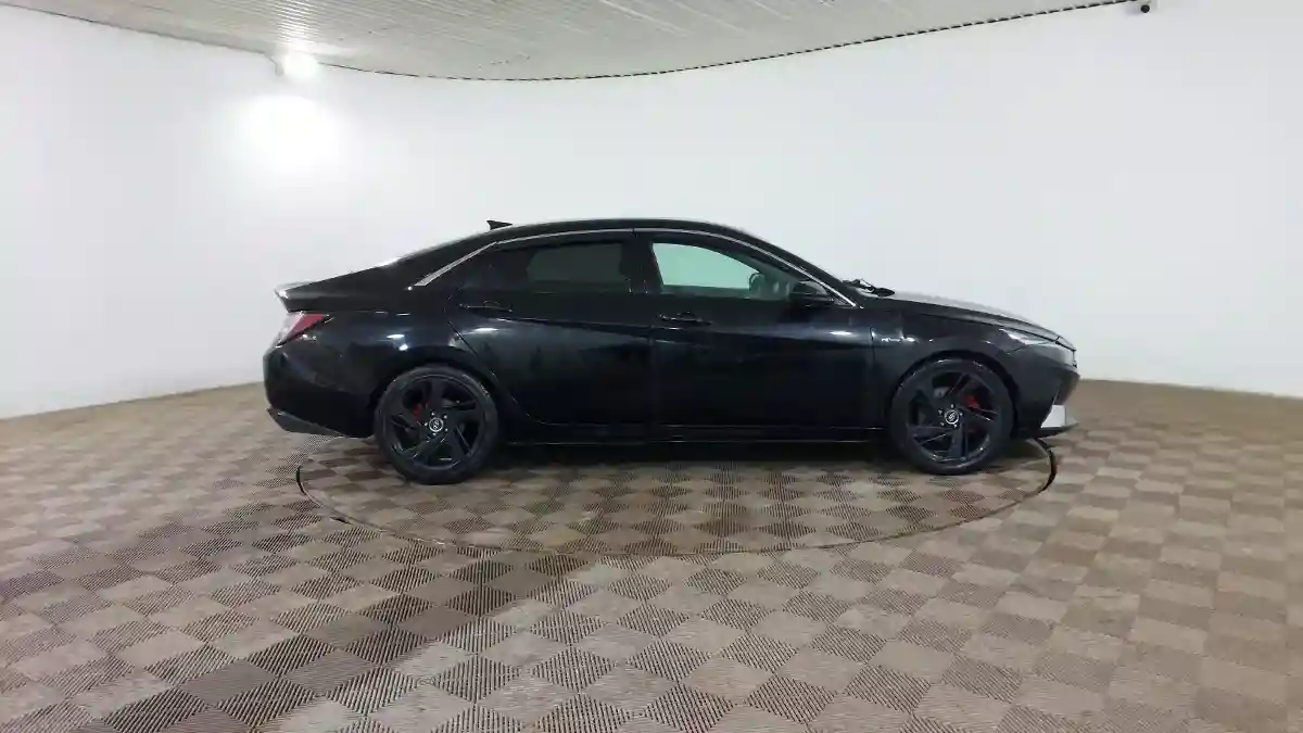 Hyundai Elantra 2022 года за 7 840 000 тг. в Шымкент