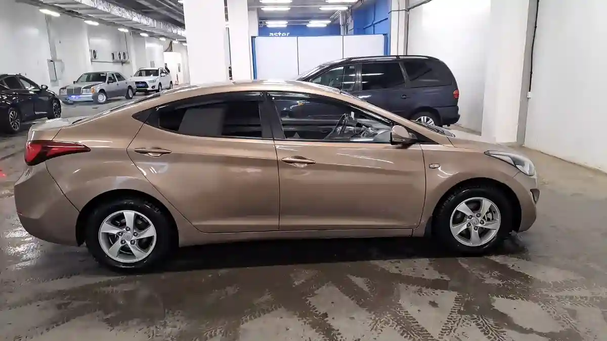 Hyundai Elantra 2014 года за 5 222 000 тг. в Астана