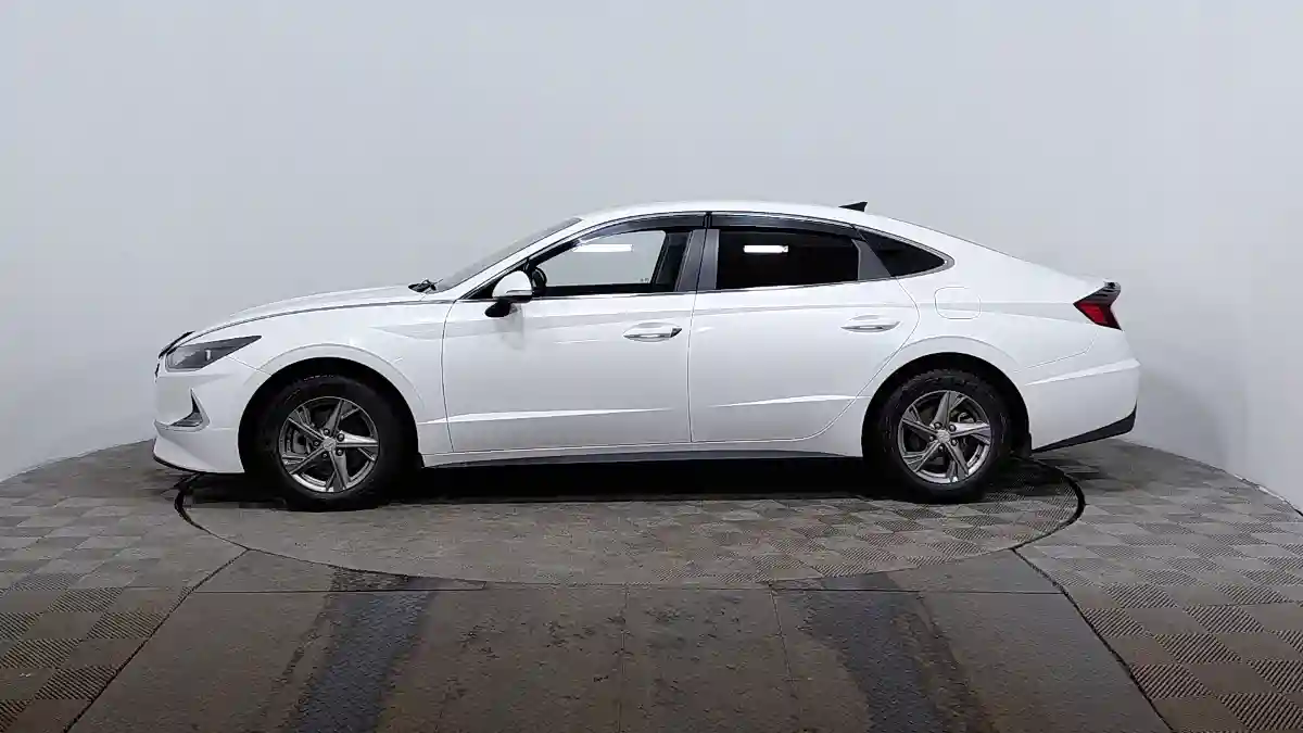 Hyundai Sonata 2020 года за 9 331 000 тг. в Астана