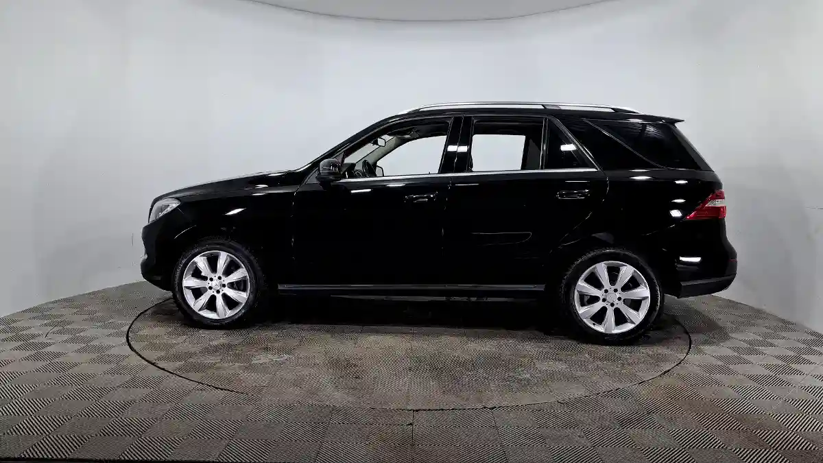 Mercedes-Benz M-Класс 2013 года за 10 935 000 тг. в Астана