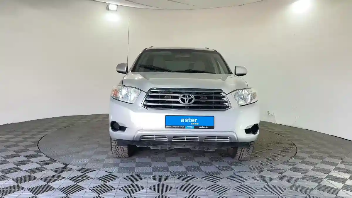 Toyota Highlander 2010 года за 10 490 000 тг. в Павлодар