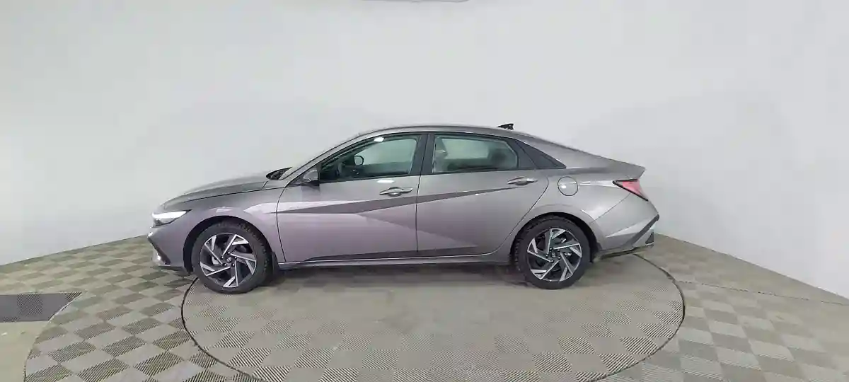 Hyundai Elantra 2025 года за 8 936 000 тг. в Атырау
