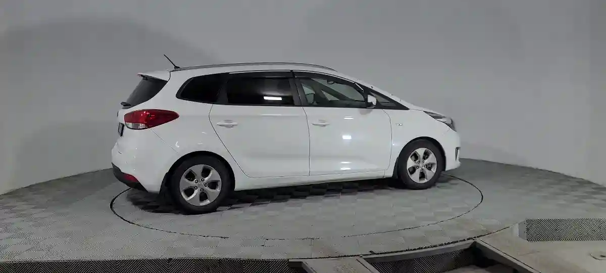 Kia Carens 2013 года за 6 312 000 тг. в Караганда