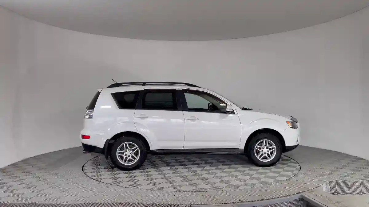 Mitsubishi Outlander 2012 года за 6 312 000 тг. в Караганда