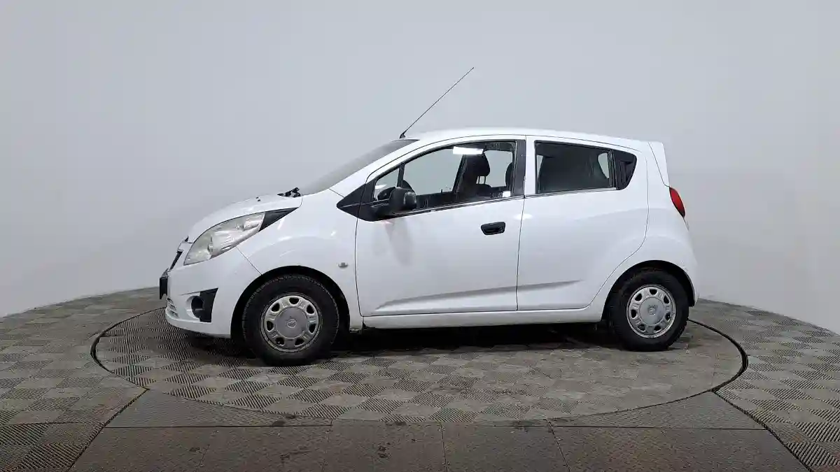 Chevrolet Spark 2013 года за 3 190 000 тг. в Астана