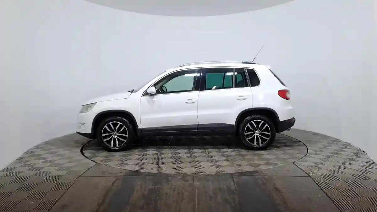 Volkswagen Tiguan 2009 года за 4 541 000 тг. в Астана