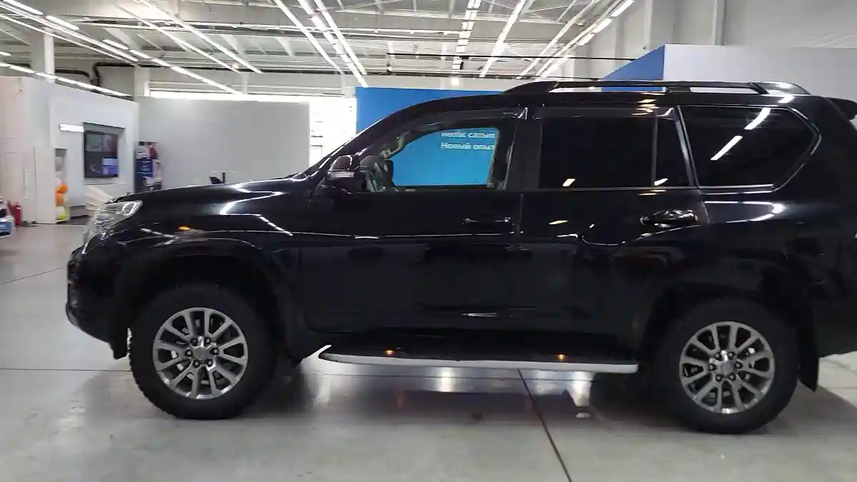 Toyota Land Cruiser Prado 2010 года за 15 000 000 тг. в Усть-Каменогорск