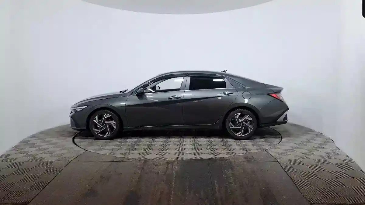 Hyundai Elantra 2024 года за 9 300 000 тг. в Астана