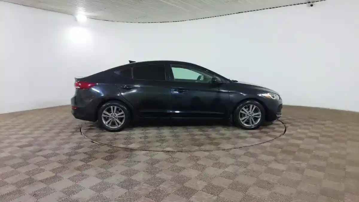 Hyundai Elantra 2017 года за 6 990 000 тг. в Шымкент