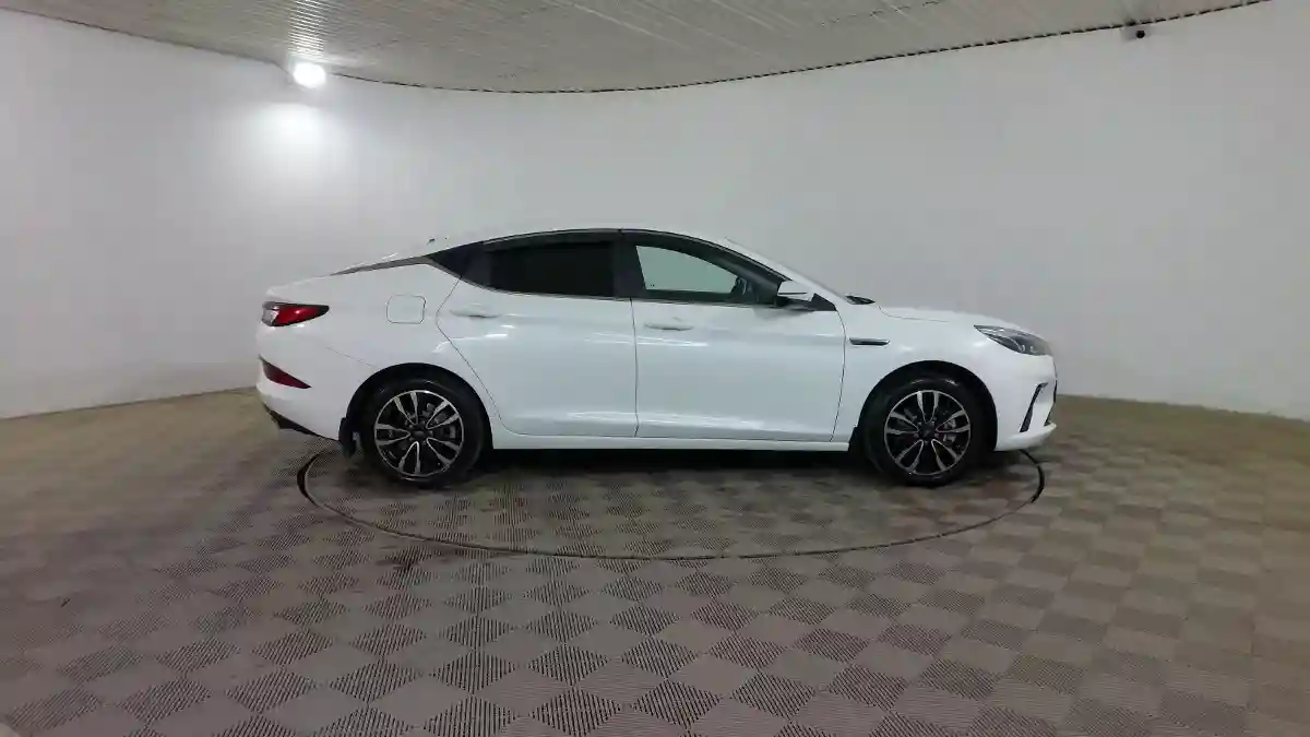 JAC J7 2024 года за 6 390 000 тг. в Шымкент