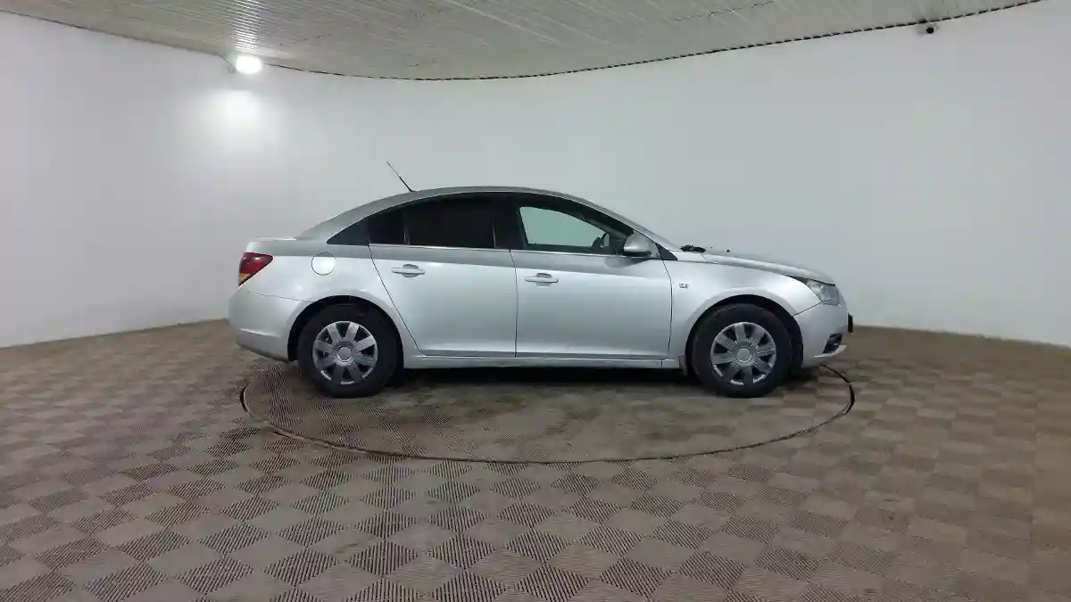 Chevrolet Cruze 2010 года за 2 640 000 тг. в Шымкент