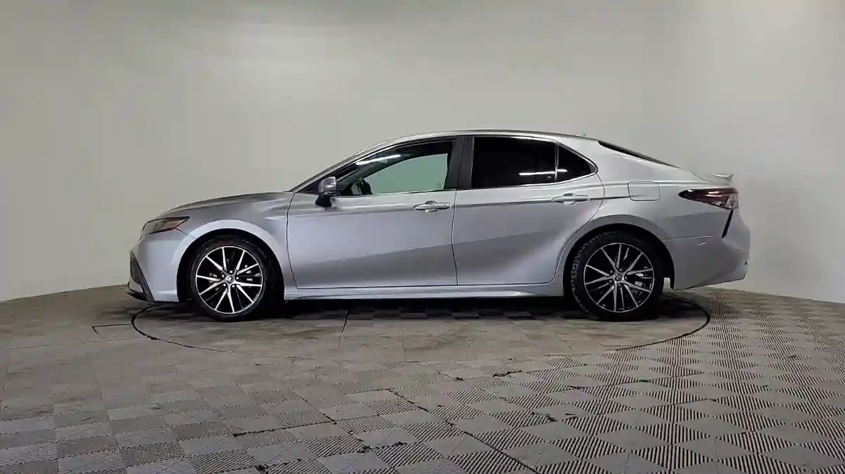 Toyota Camry 2022 года за 11 064 000 тг. в Алматы