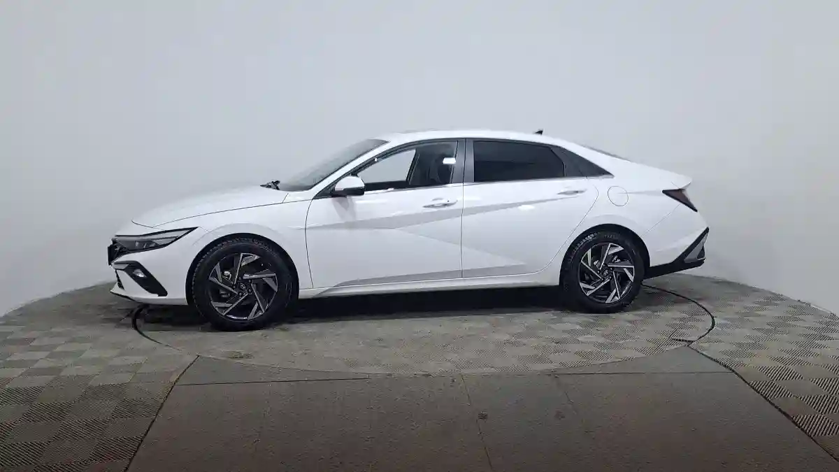 Hyundai Elantra 2023 года за 8 480 000 тг. в Астана