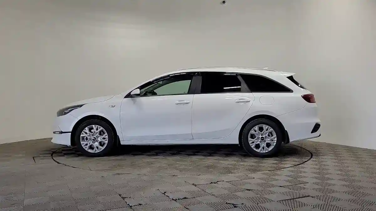 Kia Ceed 2023 года за 8 100 000 тг. в Алматы