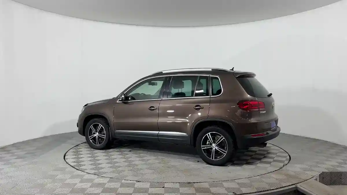 Volkswagen Tiguan 2014 года за 7 220 000 тг. в Караганда
