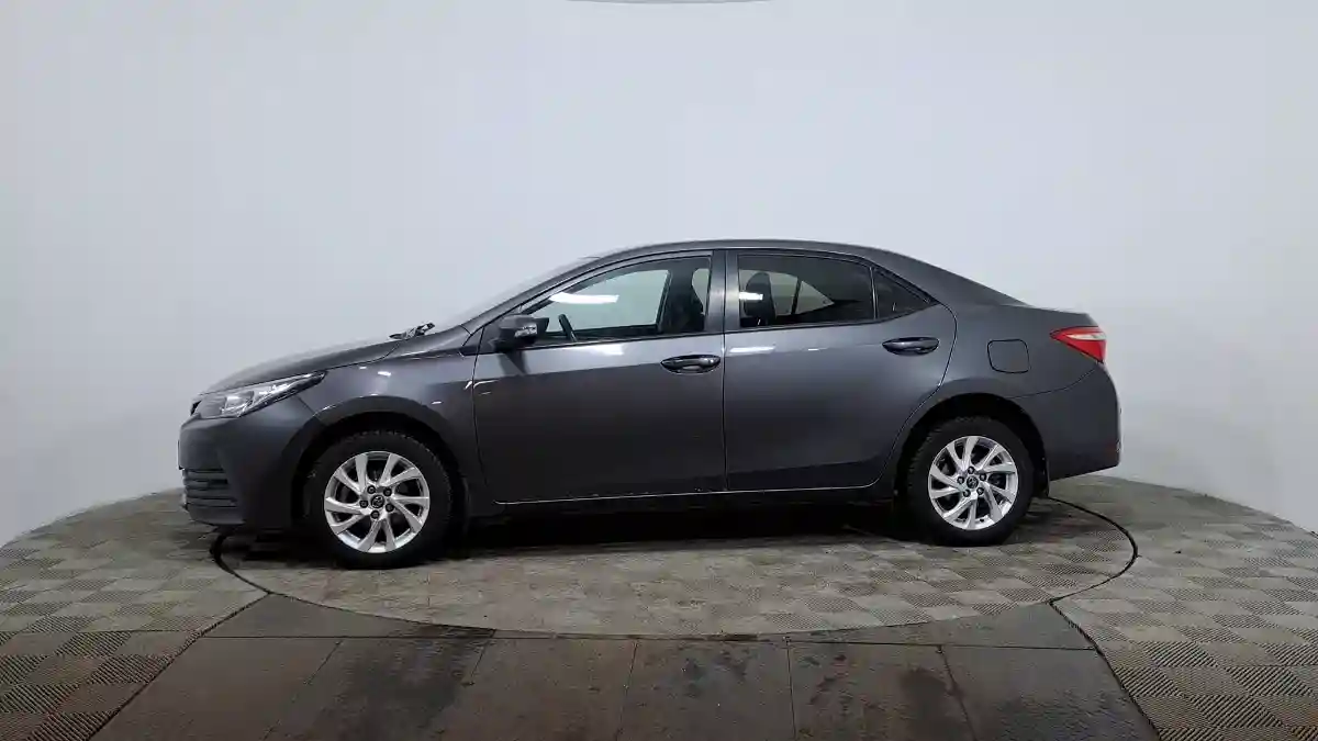 Toyota Corolla 2018 года за 8 043 000 тг. в Астана
