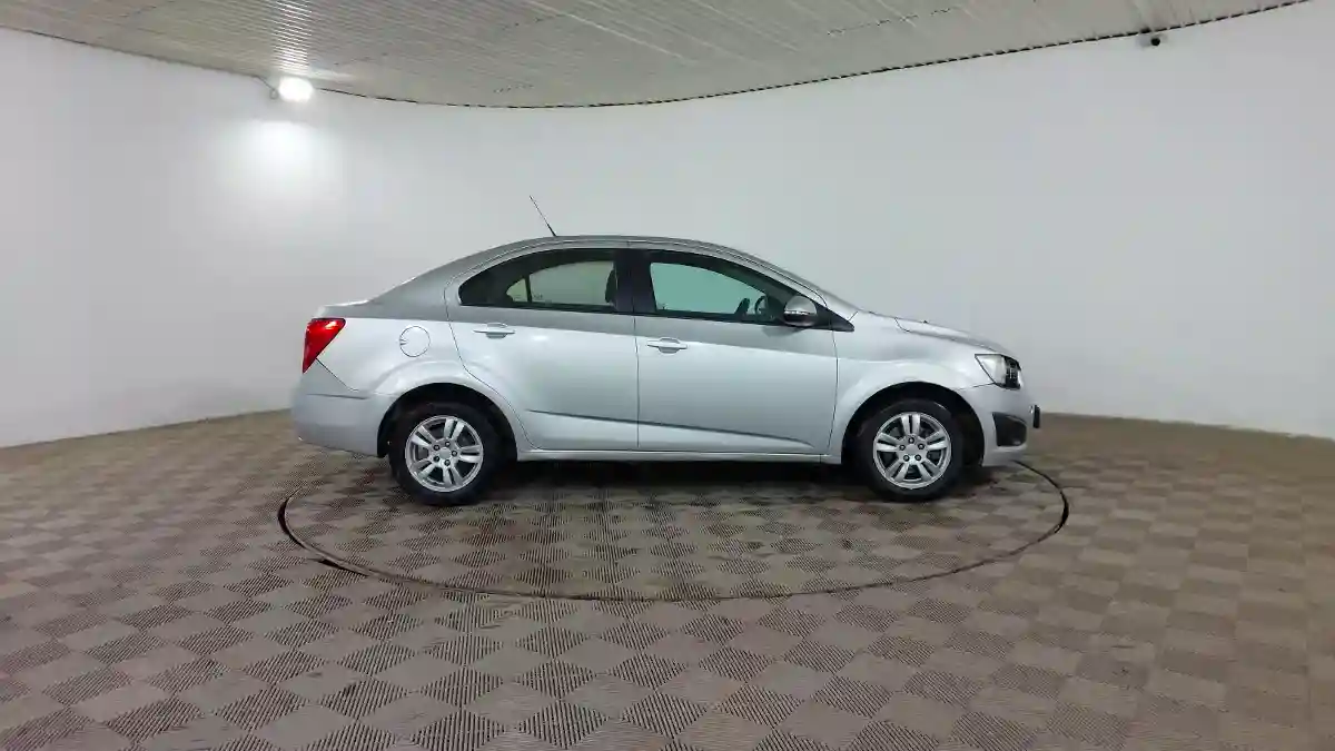 Chevrolet Aveo 2015 года за 3 170 000 тг. в Шымкент