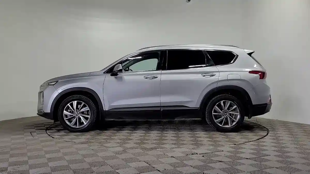 Hyundai Santa Fe 2019 года за 11 990 000 тг. в Алматы