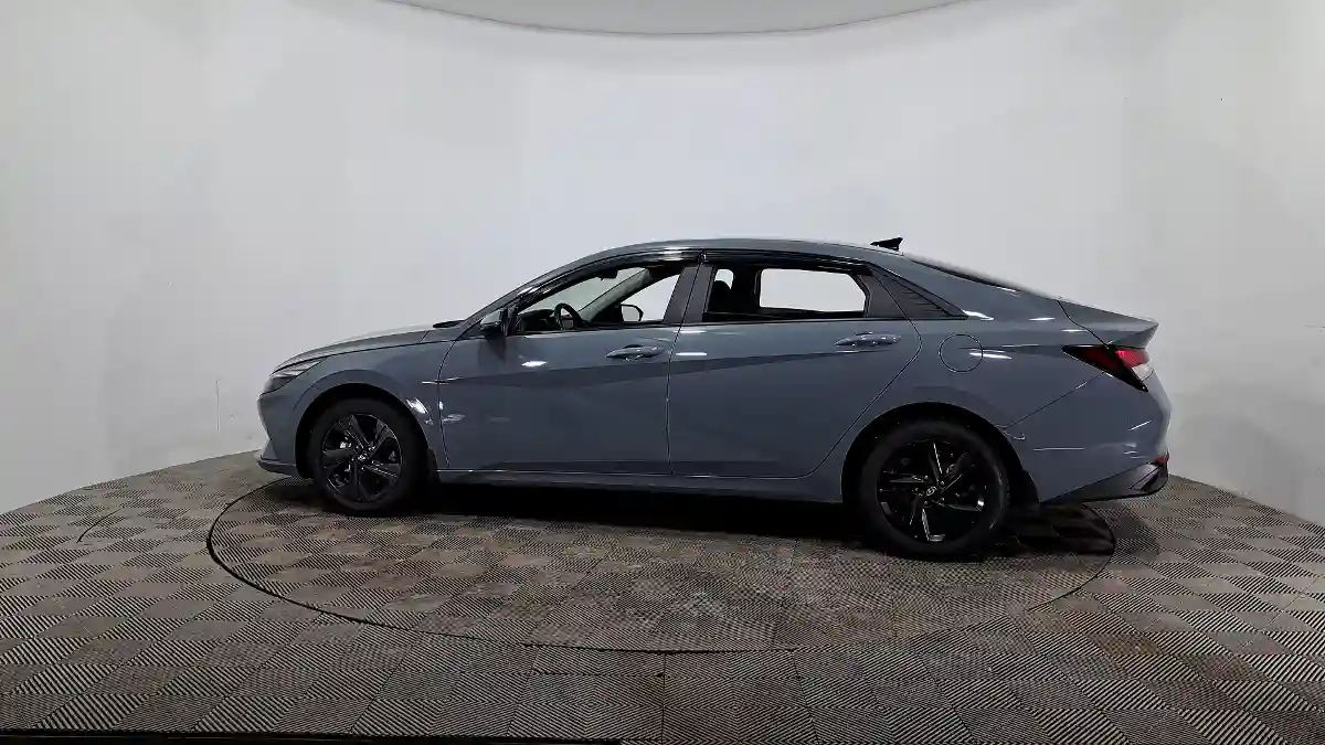 Hyundai Elantra 2021 года за 8 400 000 тг. в Астана