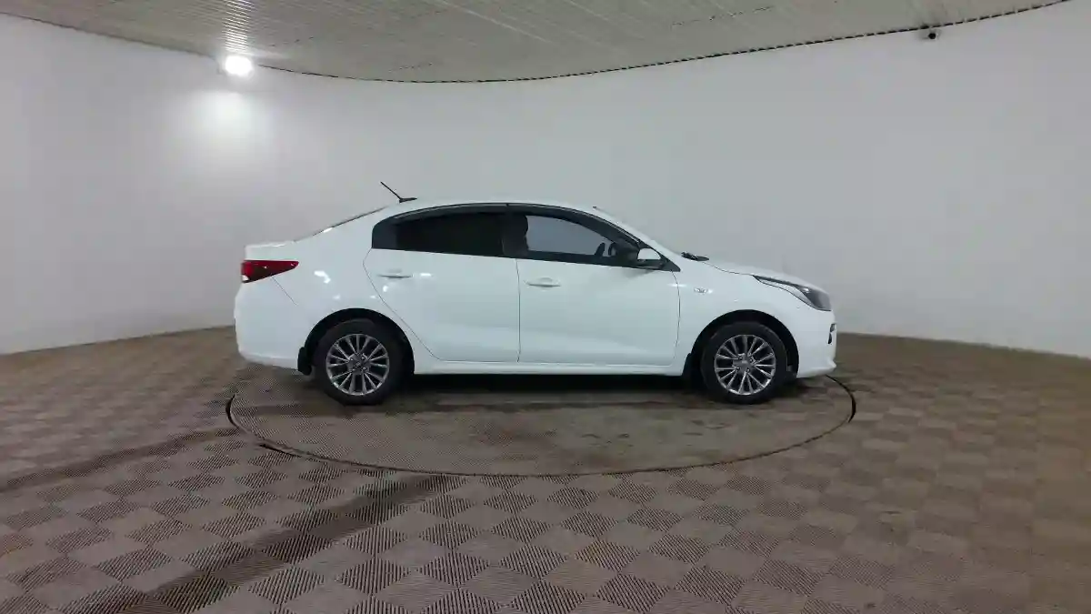 Kia Rio 2018 года за 5 650 000 тг. в Шымкент