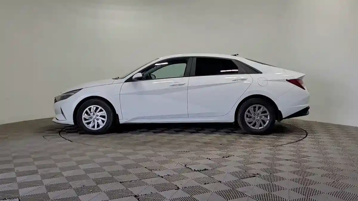 Hyundai Elantra 2021 года за 7 990 000 тг. в Алматы