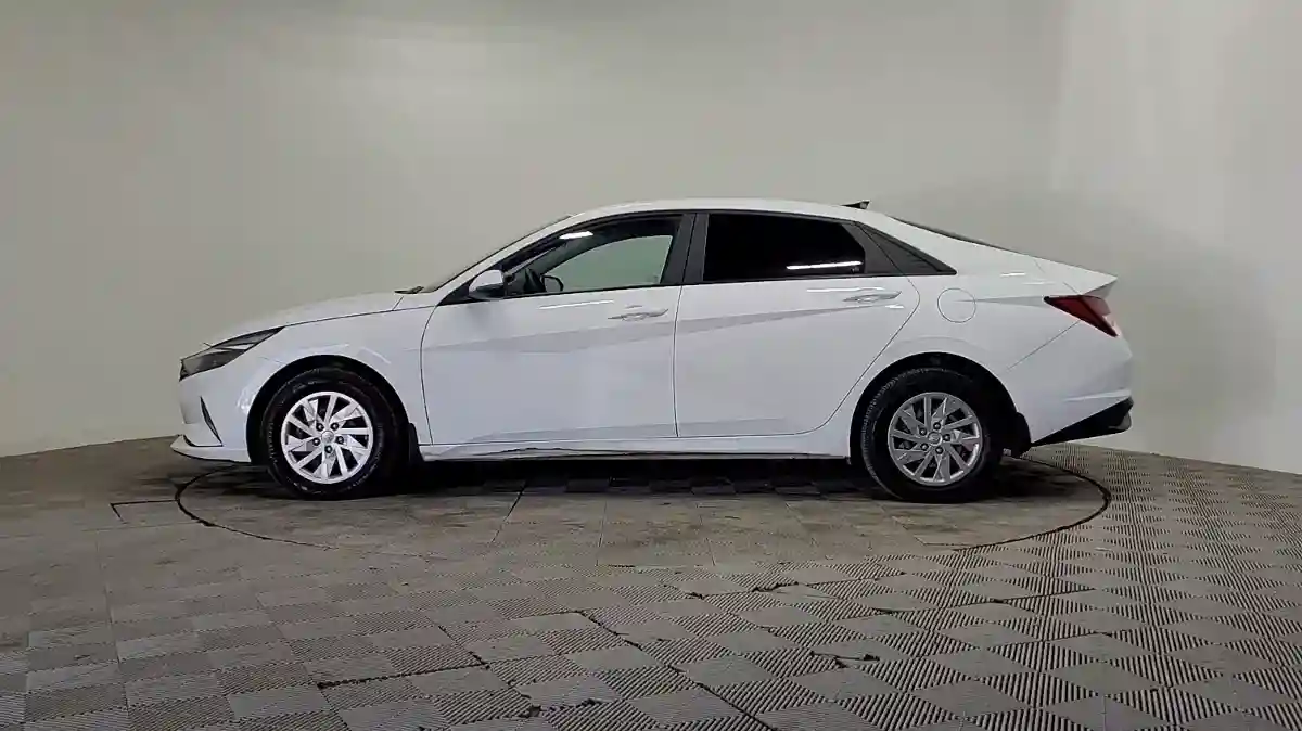 Hyundai Elantra 2021 года за 8 190 000 тг. в Алматы