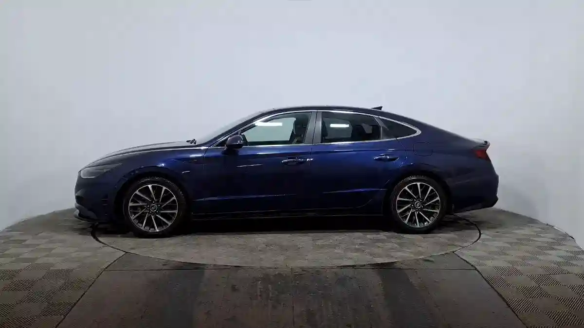 Hyundai Sonata 2021 года за 9 250 000 тг. в Астана