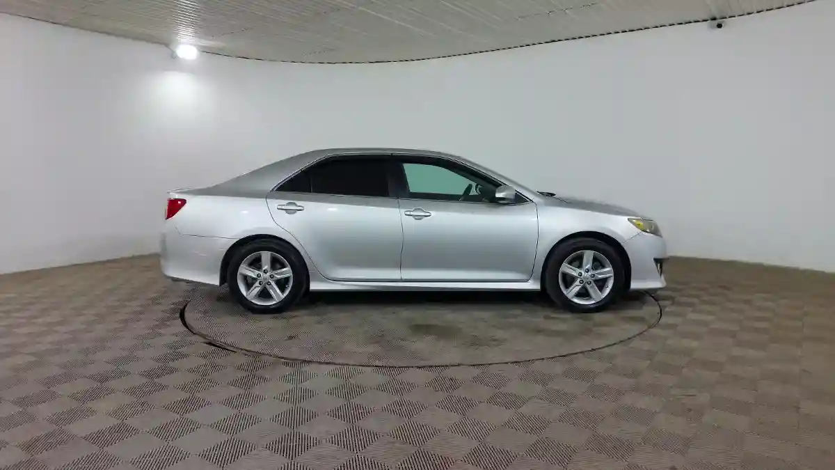 Toyota Camry 2013 года за 8 790 000 тг. в Шымкент