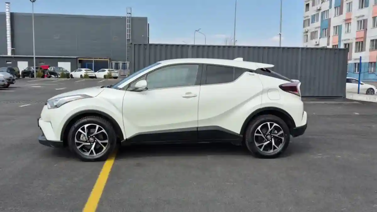 Toyota C-HR 2018 года за 8 590 000 тг. в Алматы