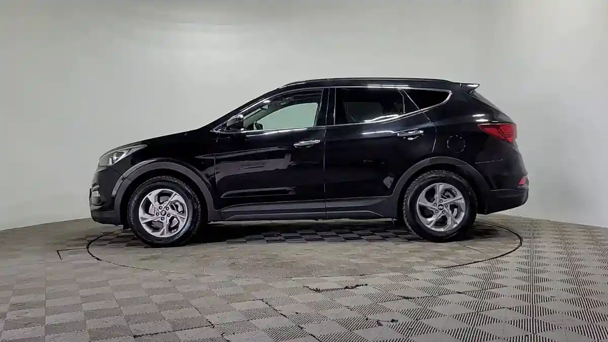Hyundai Santa Fe 2017 года за 9 300 000 тг. в Алматы