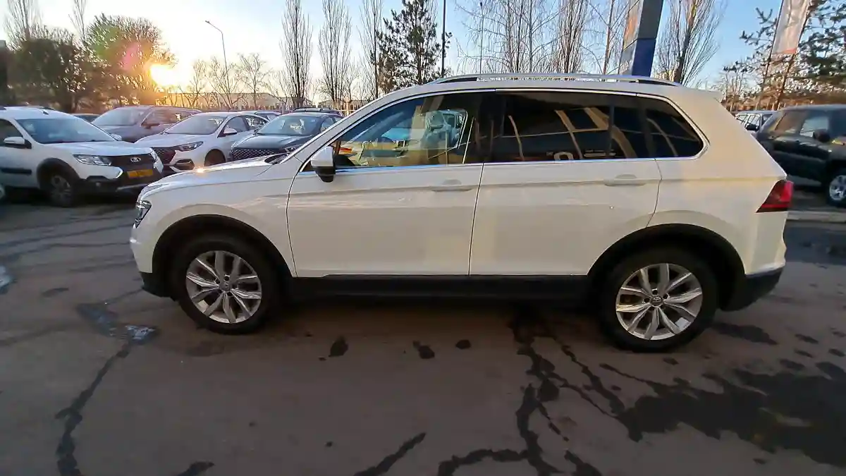 Volkswagen Tiguan 2018 года за 11 600 000 тг. в Костанай