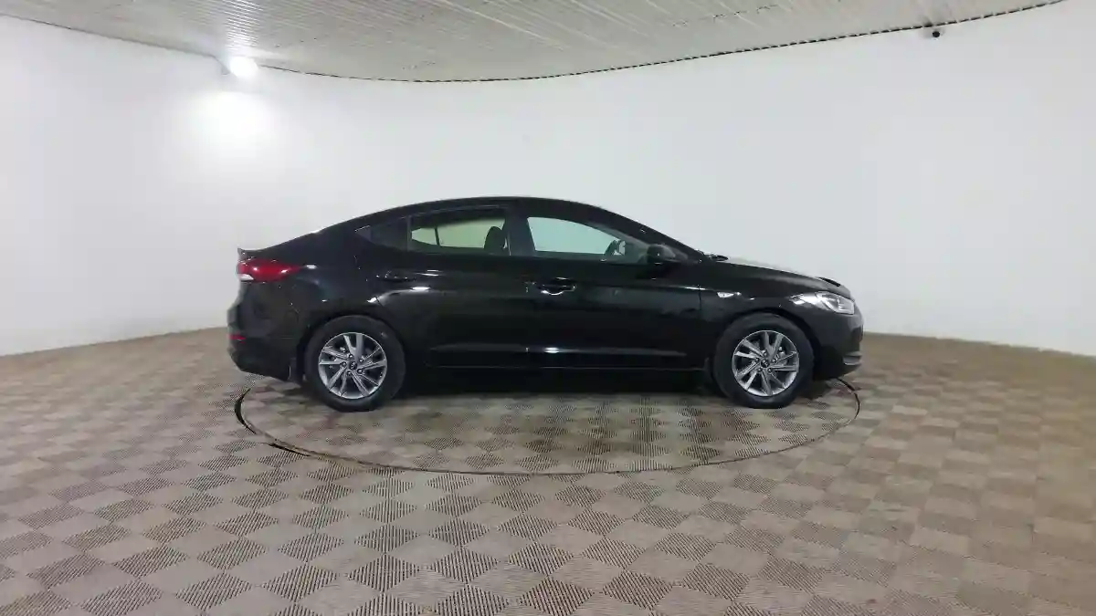 Hyundai Elantra 2018 года за 6 990 000 тг. в Шымкент