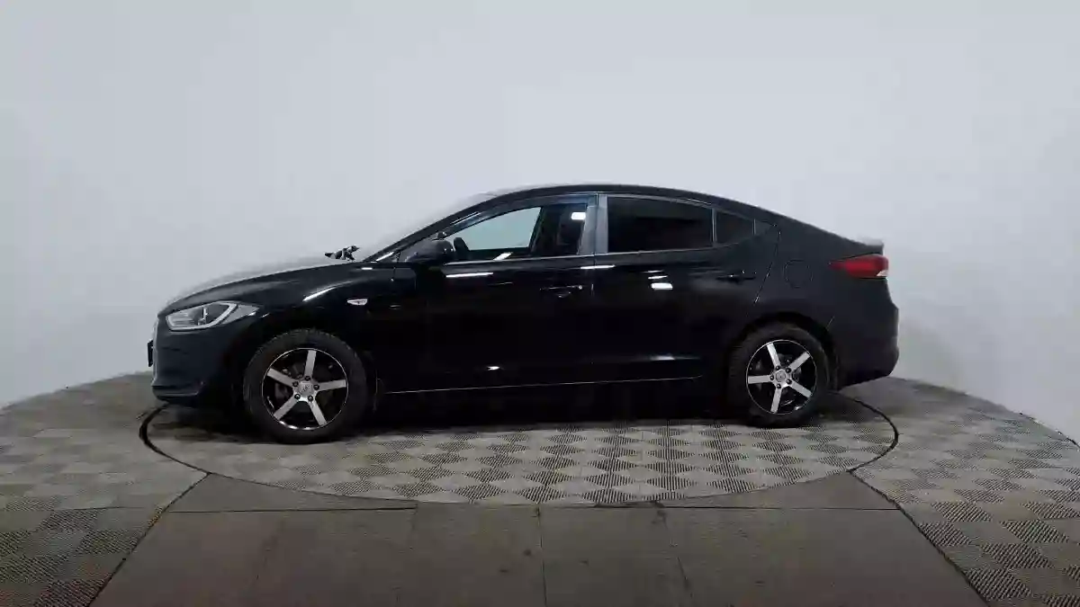 Hyundai Elantra 2017 года за 6 990 000 тг. в Астана