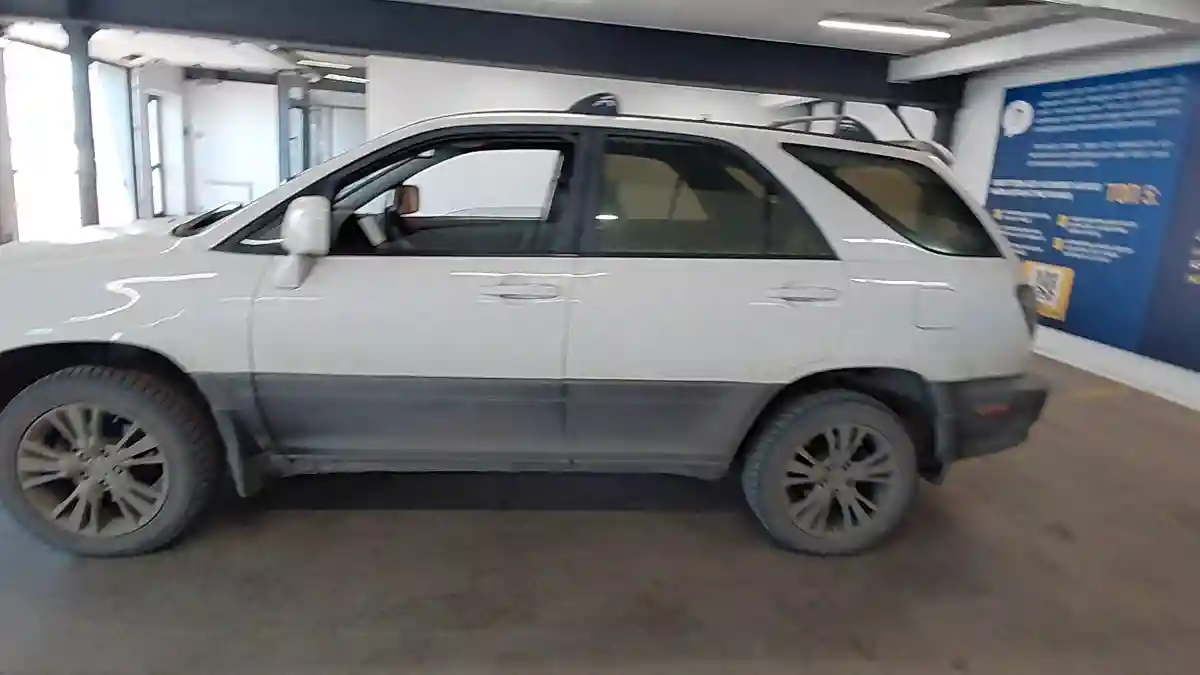 Lexus RX 1999 года за 3 190 000 тг. в Астана