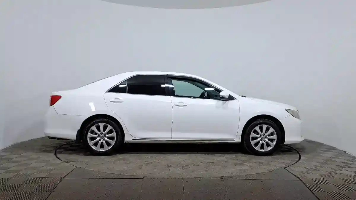 Toyota Camry 2014 года за 6 990 000 тг. в Астана