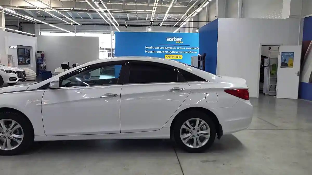 Hyundai Sonata 2010 года за 5 490 000 тг. в Усть-Каменогорск