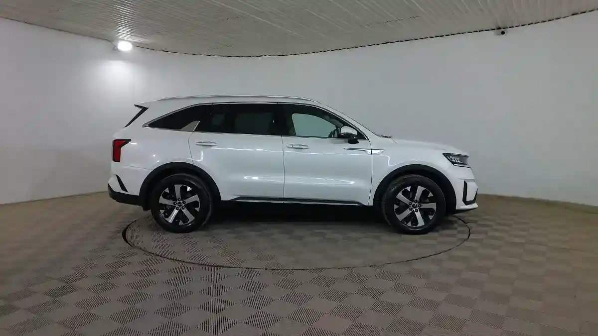 Kia Sorento 2023 года за 16 890 000 тг. в Шымкент